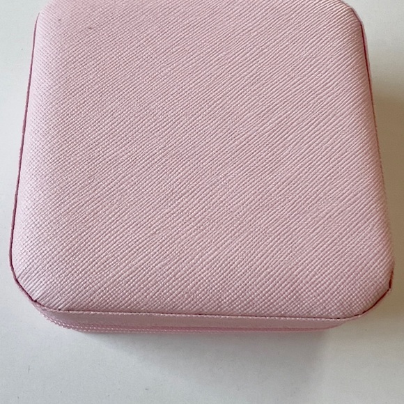 NEW ✨Pink Compact Jewelry Case - Picture 4 of 6